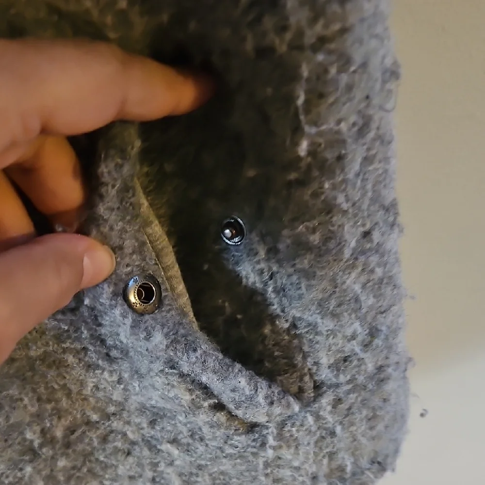 Chic Gray Button-Up Vest - Picture 3 of 4